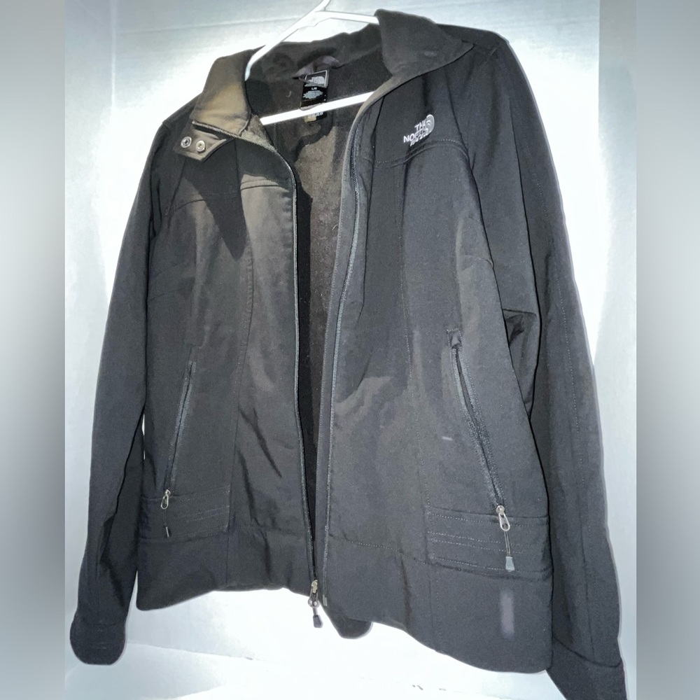 The North Face Women's Black Soft Shell Jacket L